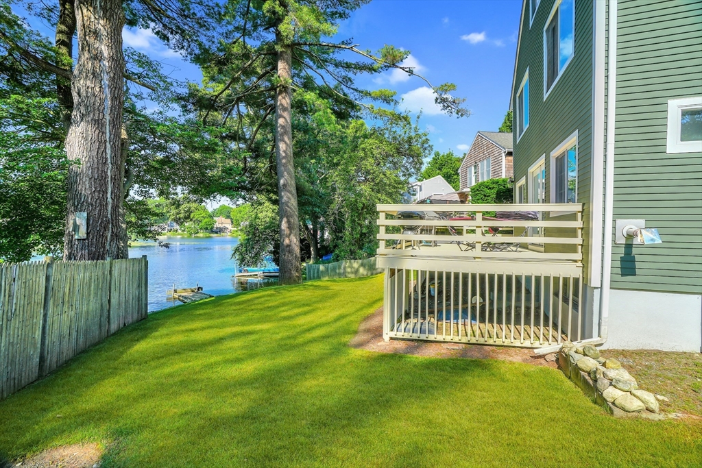 342 Pillings Pond Road Lynnfield, MA 01940 - Photo 5 of 39 Gallery Image 5