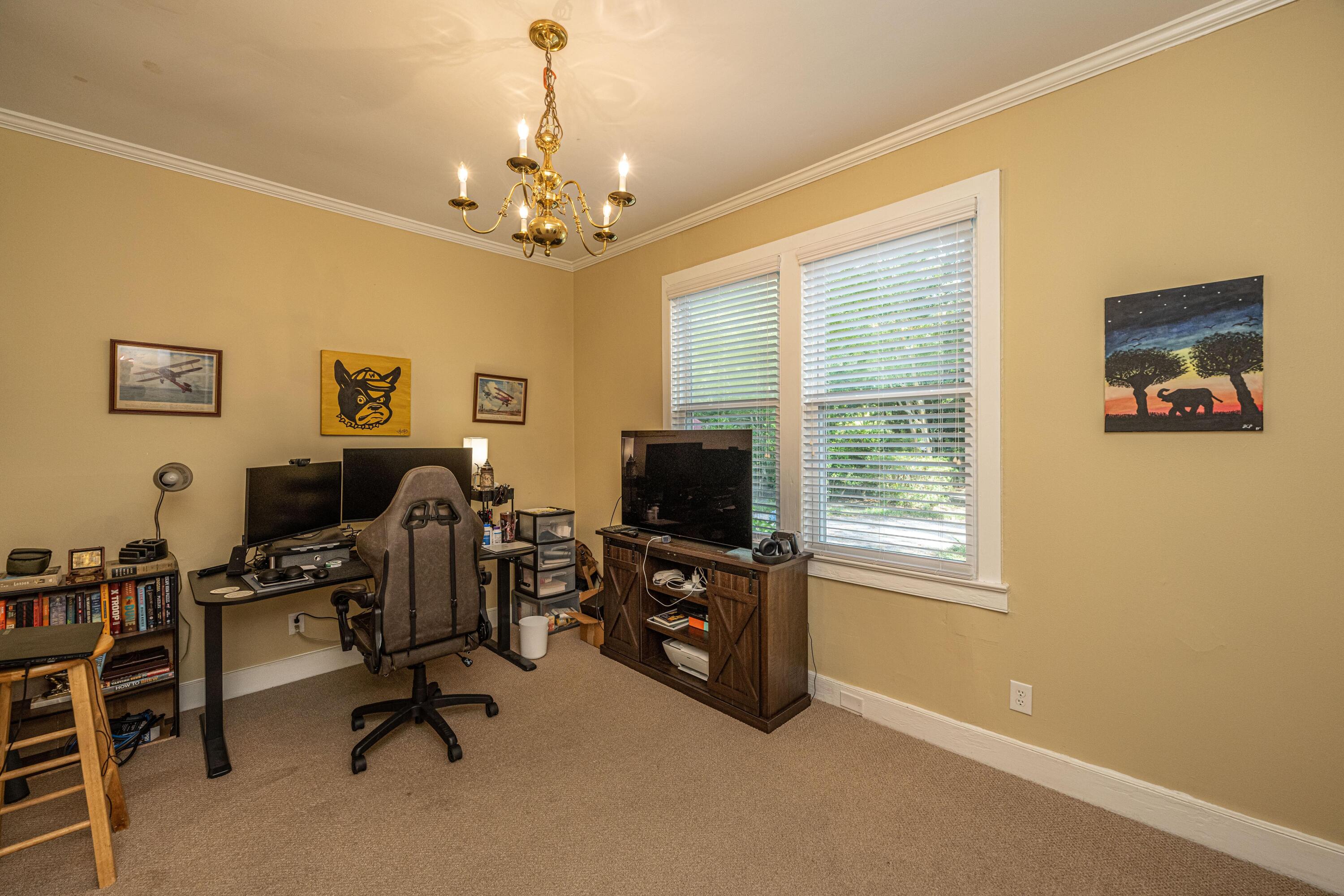 685 Folly Road Charleston, SC 29412 - Photo 9 of 34 685 Folly dining used as an office