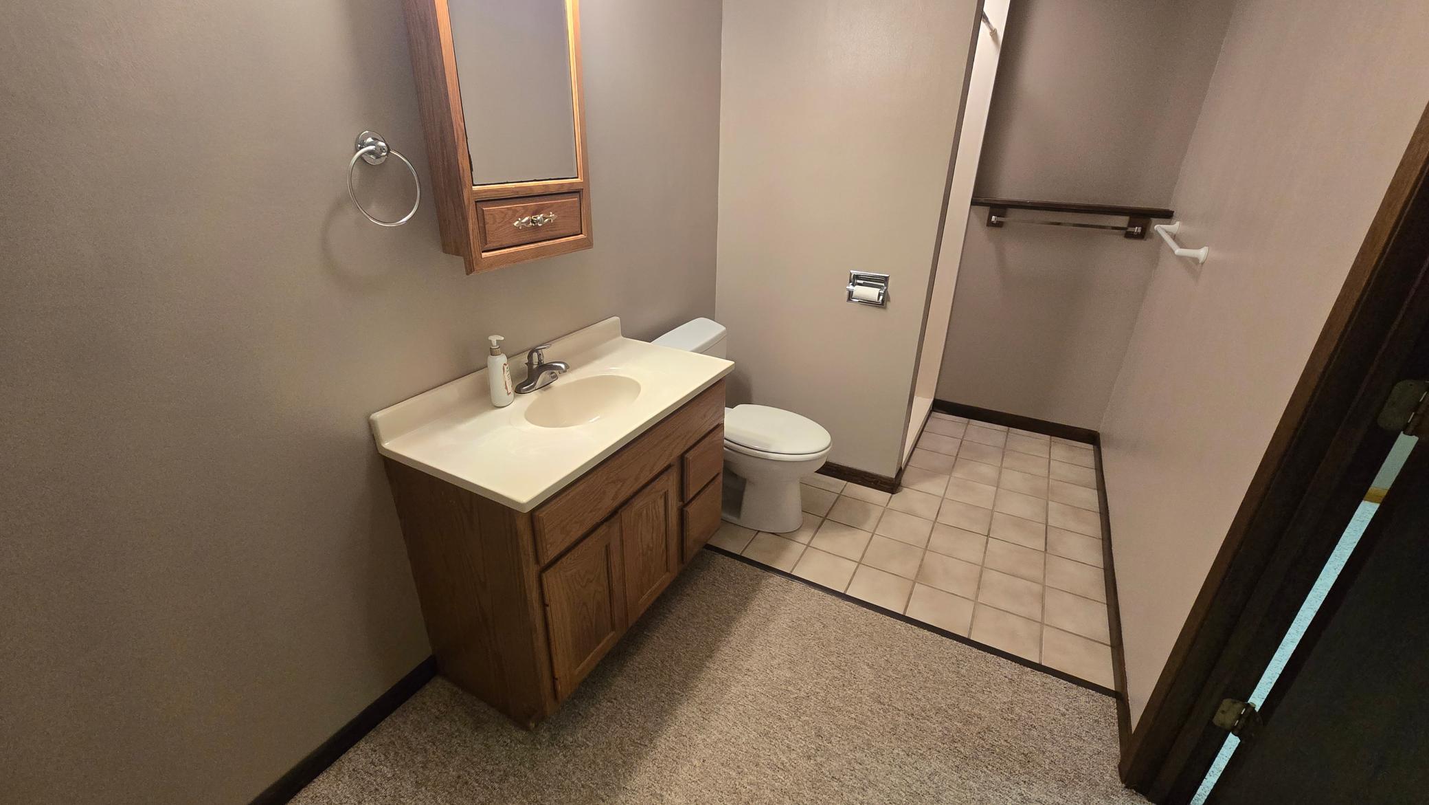 1909 9th Street Southwest Austin, MN 55912 - Photo 35 of 43 Gallery Image 35