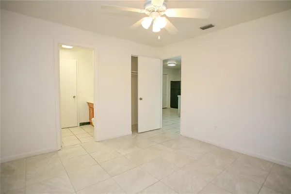 $2,500 | 1421 Northwest 6th Place, Gainesville, FL 32603