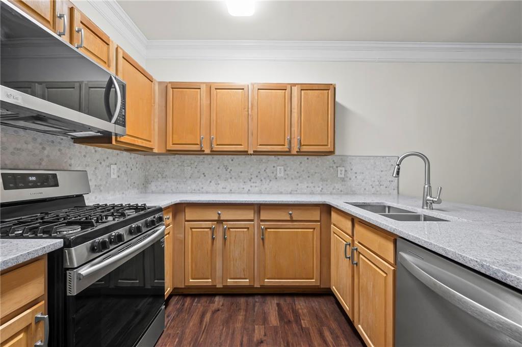 5662 Lawley Road Johns Creek, GA 30022 - Photo 9 of 27