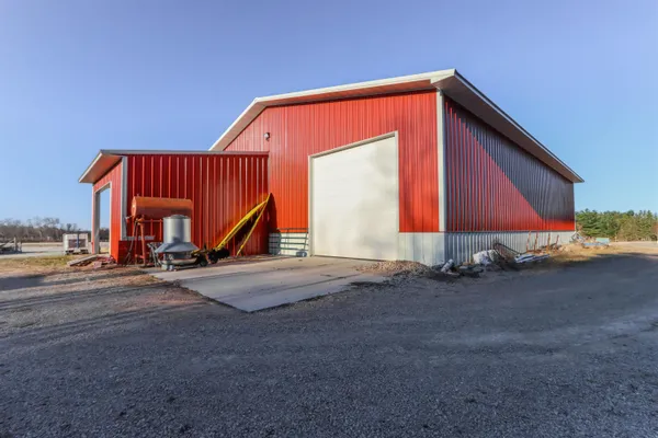 $949,900 | E2985 Bunker Road, Waupaca, WI 54981