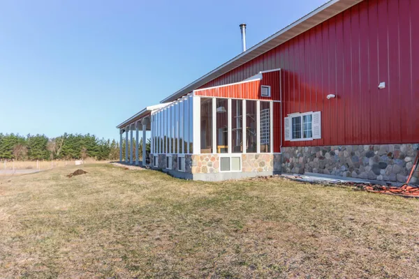 $949,900 | E2985 Bunker Road, Waupaca, WI 54981