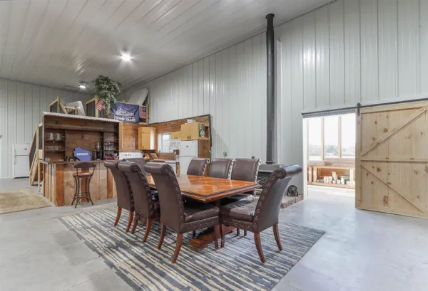 $949,900 | E2985 Bunker Road, Waupaca, WI 54981