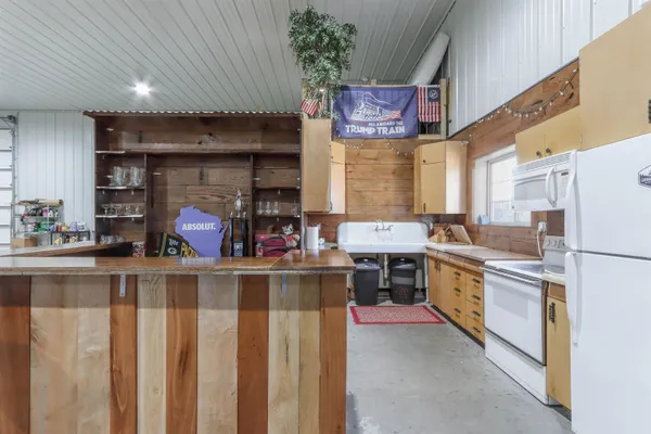 $949,900 | E2985 Bunker Road, Waupaca, WI 54981