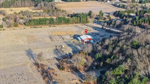 $949,900 | E2985 Bunker Road, Waupaca, WI 54981