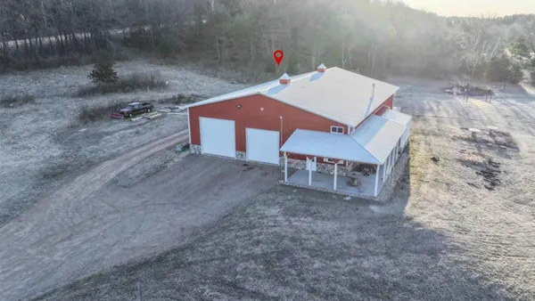 $949,900 | E2985 Bunker Road, Waupaca, WI 54981