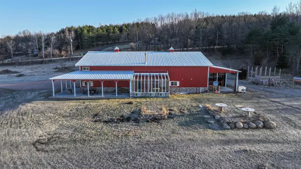 $949,900 | E2985 Bunker Road, Waupaca, WI 54981