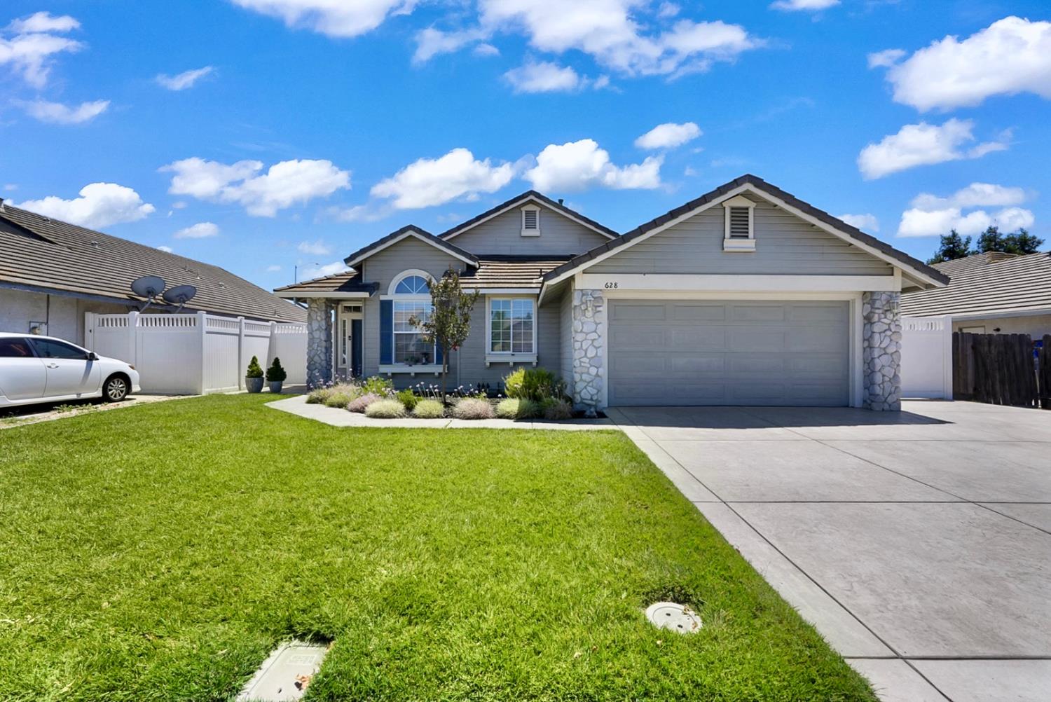 628 Mission Ridge Drive Manteca, CA 95337 - Photo 4 of 26