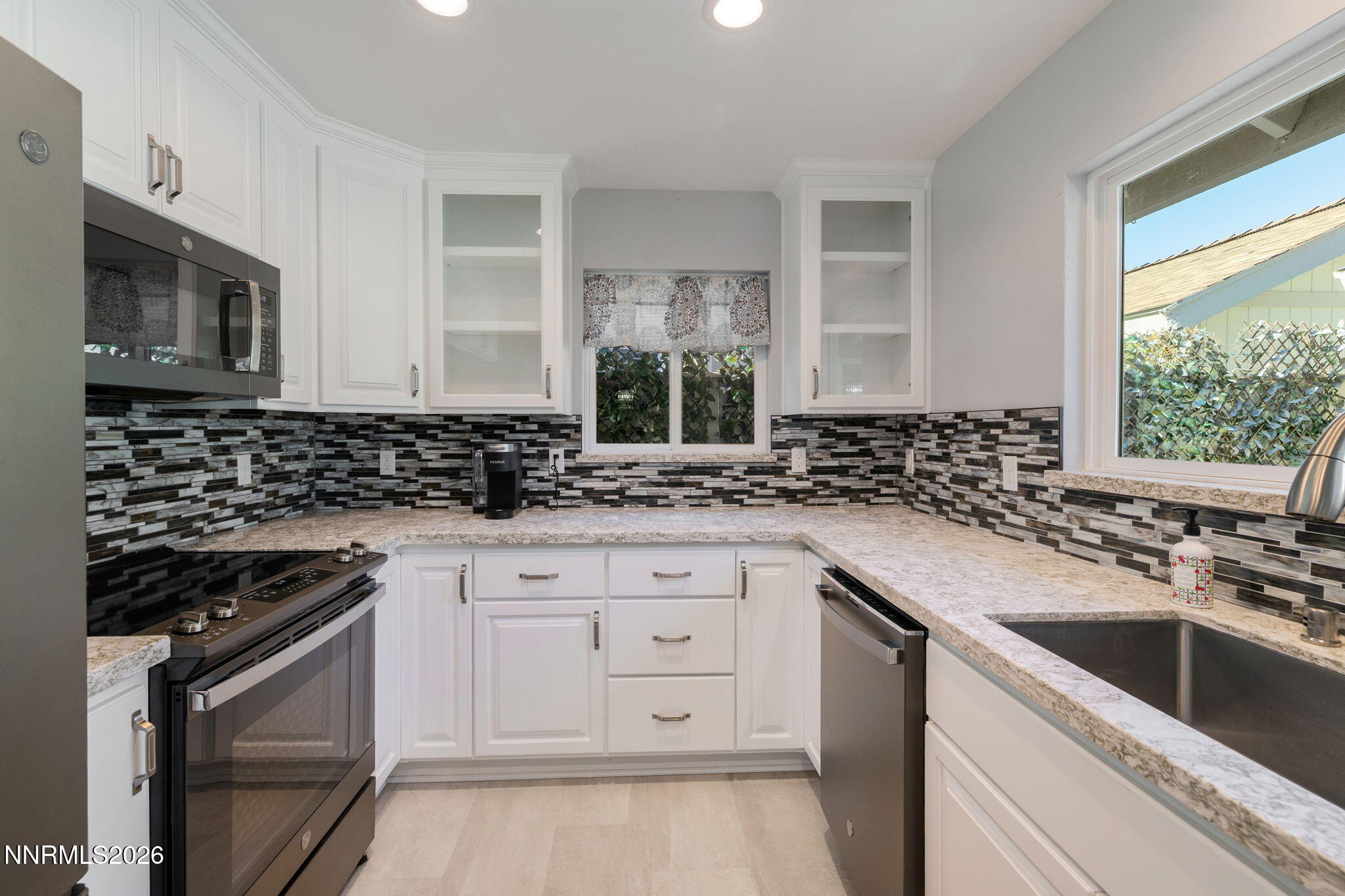 1160 Freddie Court Reno, NV 89503 - Photo 9 of 36 24-web-or-mls-0X3A7357