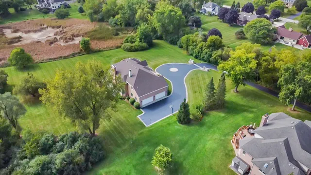 $1,599,000 | 121 Florence Road, Inverness, IL 60010