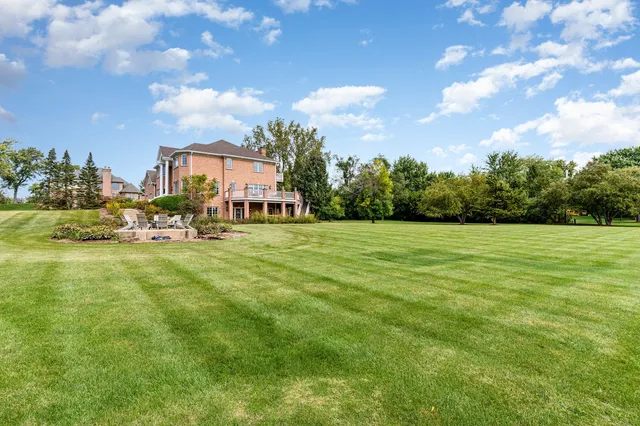 $1,599,000 | 121 Florence Road, Inverness, IL 60010