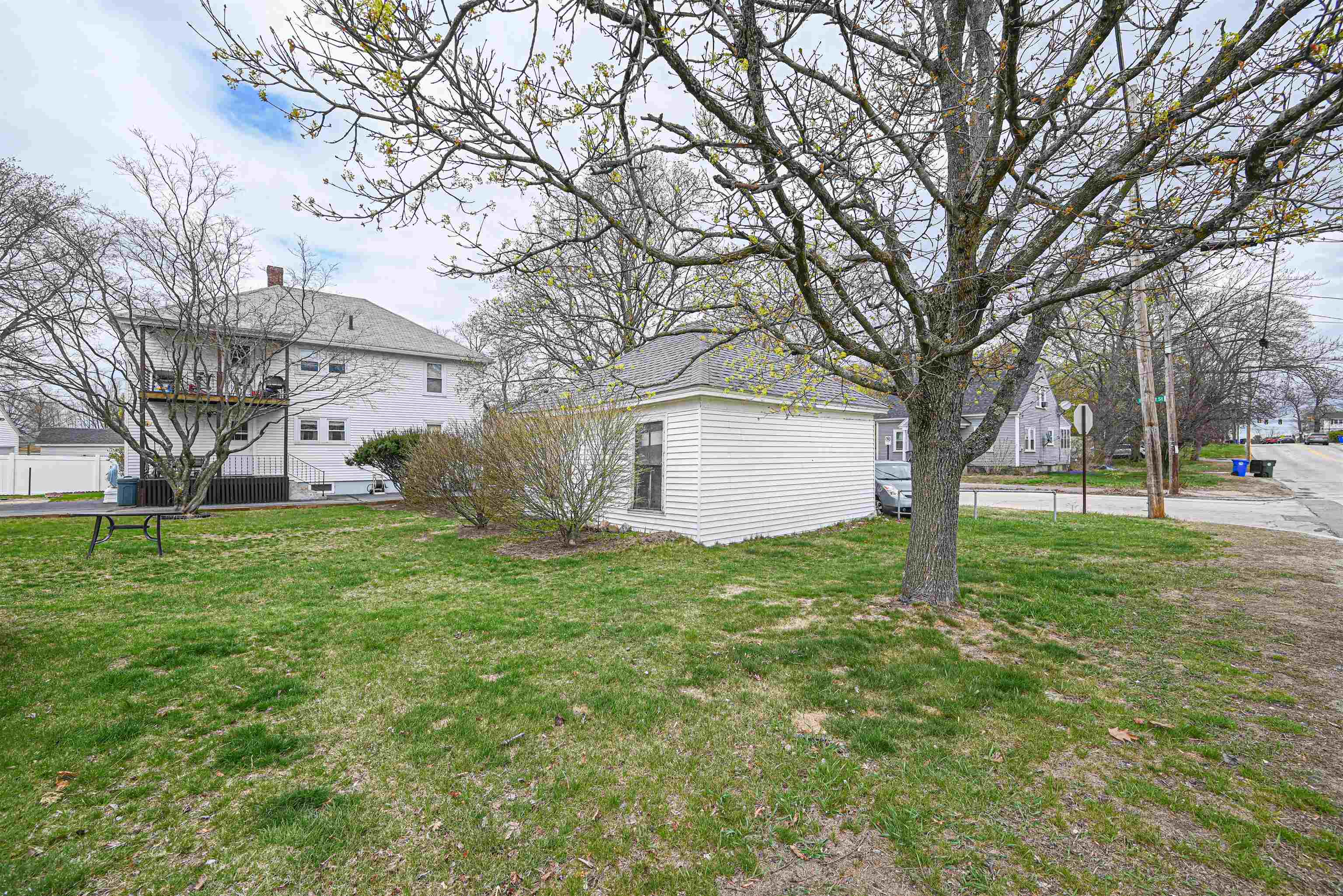 440-442 Cilley Road Manchester, NH 03103 - Photo 16 of 18