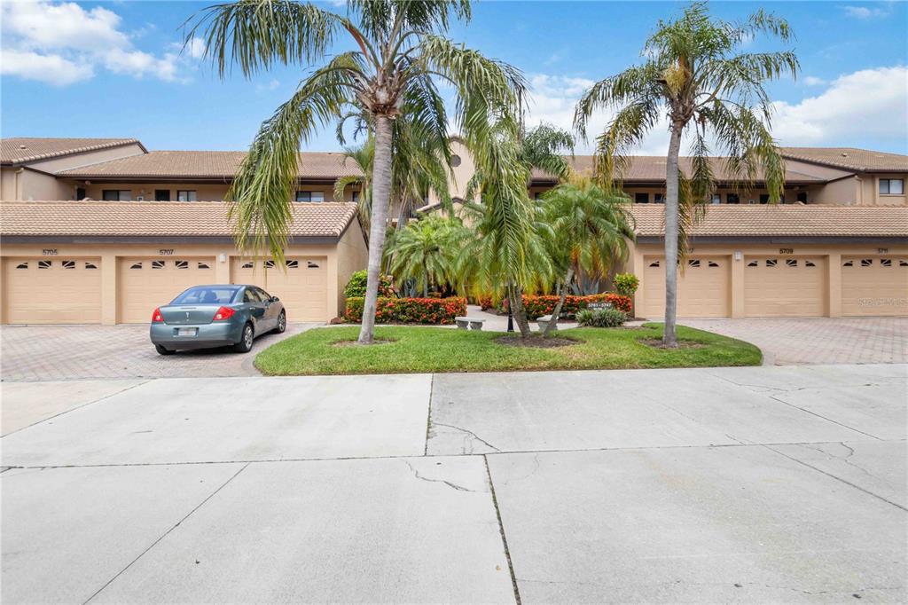 5705 Ashton Way, Unit 5705 Sarasota, FL 34231 - Photo 3 of 41