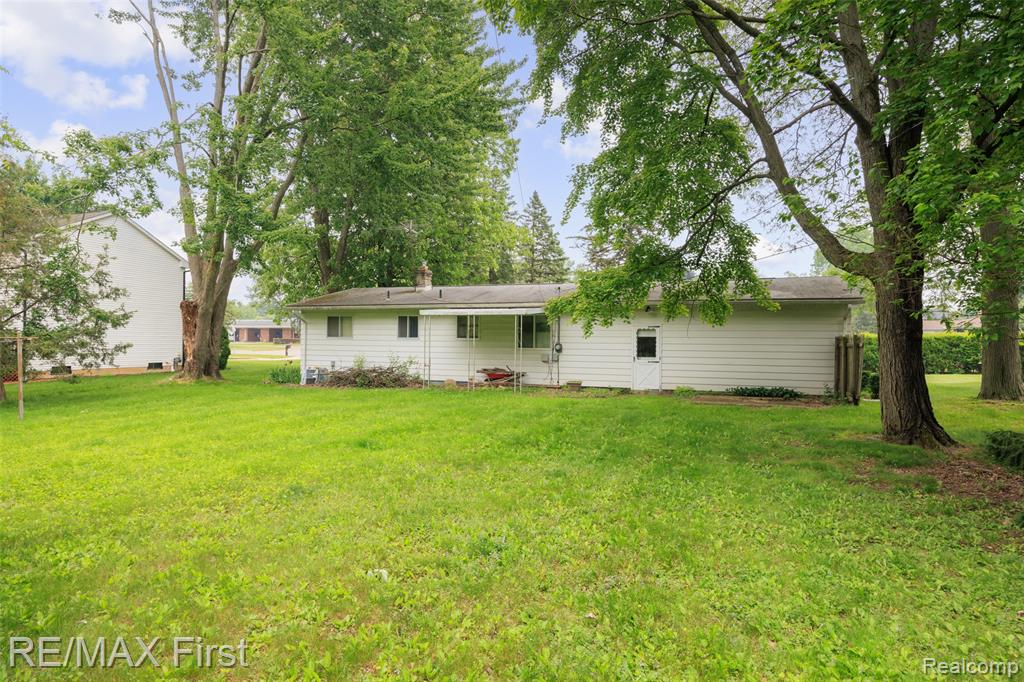 2070 Walton Boulevard Rochester, MI 48309 - Photo 25 of 25