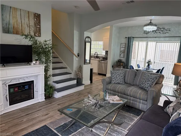 $2,650 | 3304 Lisa Lane, Unit 102, Naples, FL 34109