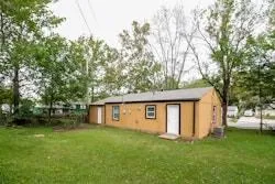 $1,070 | 7713 East 51 Street, Kansas City, MO 64129