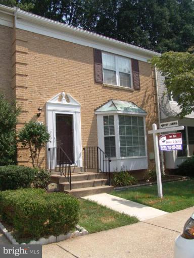 9014 Fox Grape Lane Springfield, VA 22152 - Photo 1 of 13 Exterior (Main)
