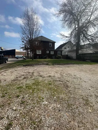 $180,000 | 1224 North First Avenue, Evansville, IN 47710