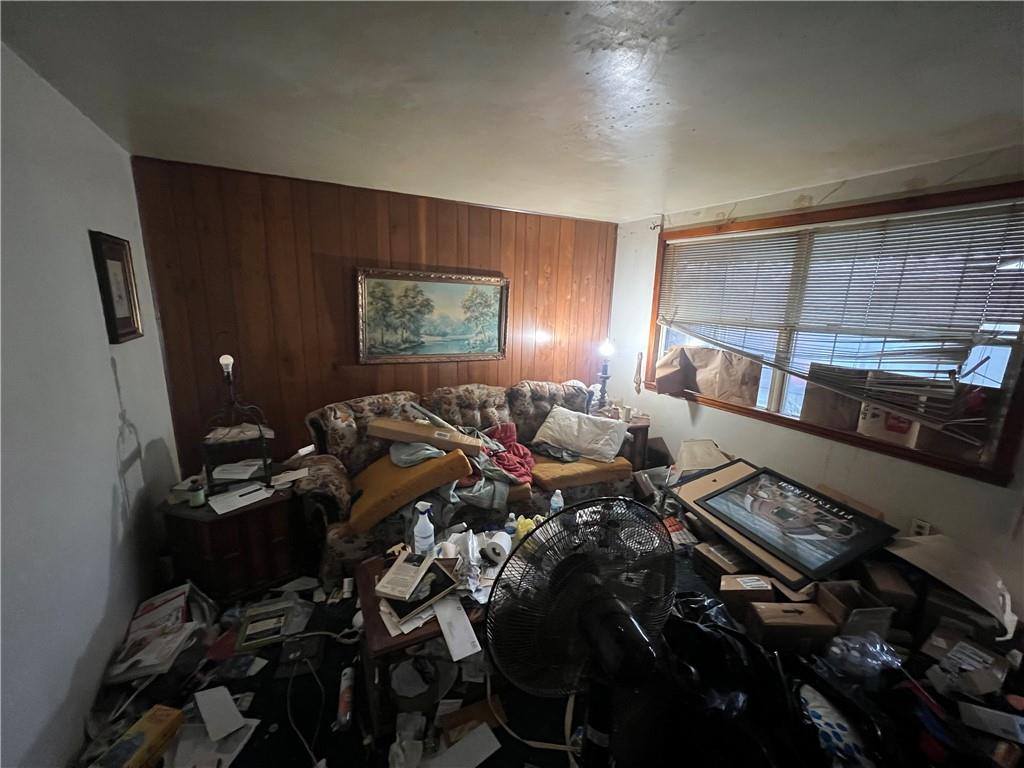 503 Main Street Leechburg, PA 15656 - Photo 13 of 20 a workspace with furniture