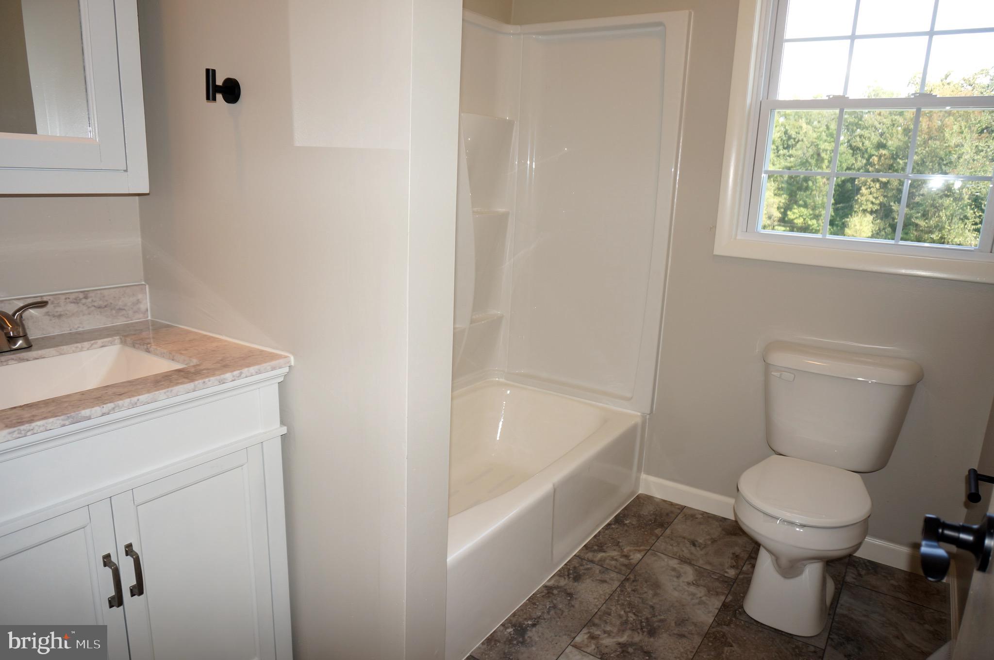 621 Range End Road, Unit 3 Dillsburg, PA 17019 - Photo 30 of 39 Upstairs Full Bath