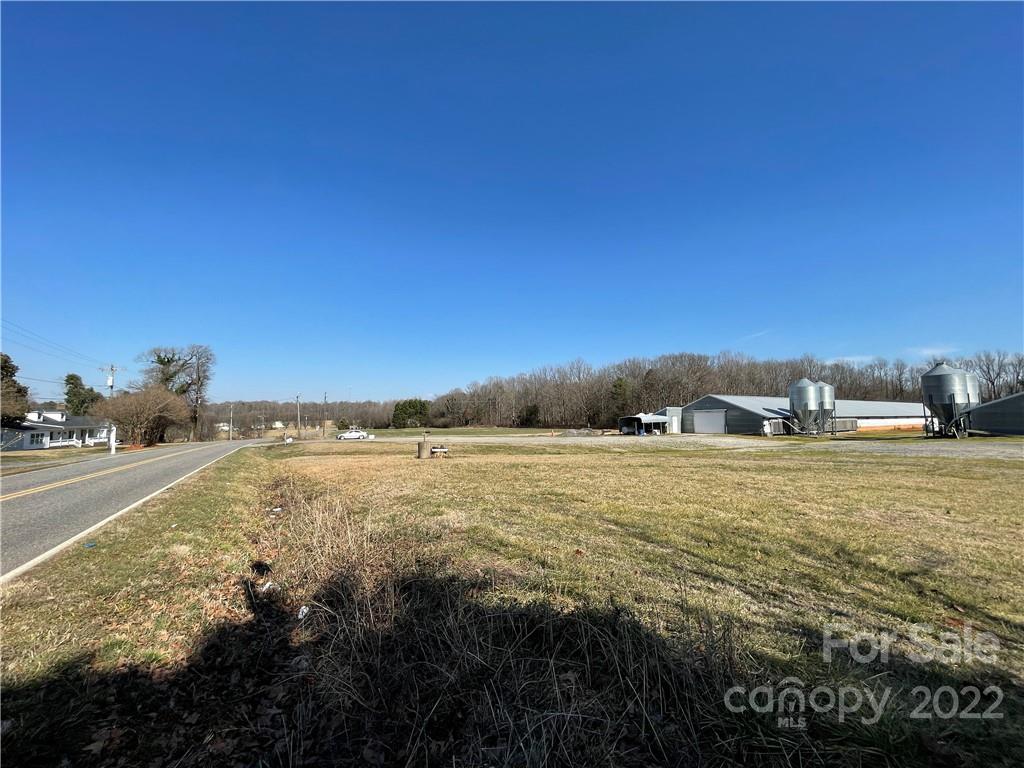 320 Tryon School Road Bessemer City, NC 28016 - Photo 9 of 17 Gallery Image 9