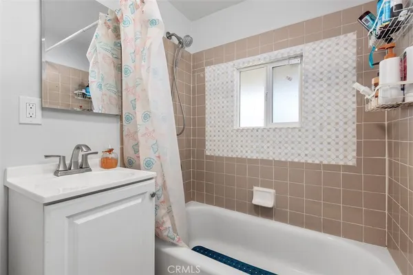 $880,000 | 1655 West 110th Street, Los Angeles, CA 90047