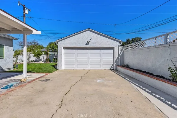 $880,000 | 1655 West 110th Street, Los Angeles, CA 90047