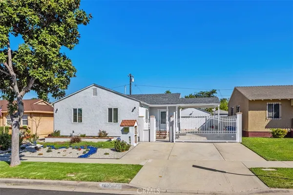 $880,000 | 1655 West 110th Street, Los Angeles, CA 90047