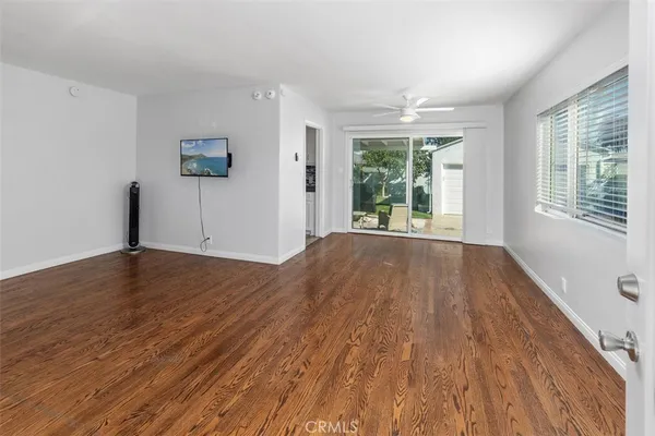 $880,000 | 1655 West 110th Street, Los Angeles, CA 90047