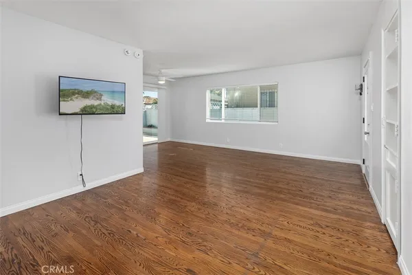 $880,000 | 1655 West 110th Street, Los Angeles, CA 90047