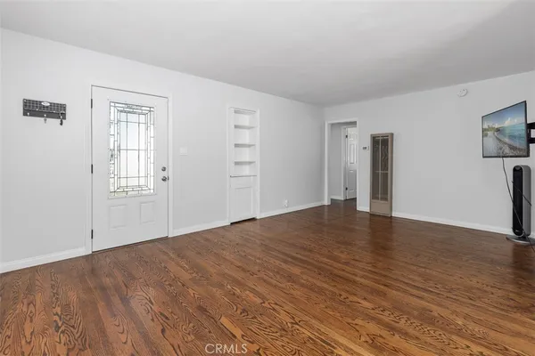 $880,000 | 1655 West 110th Street, Los Angeles, CA 90047