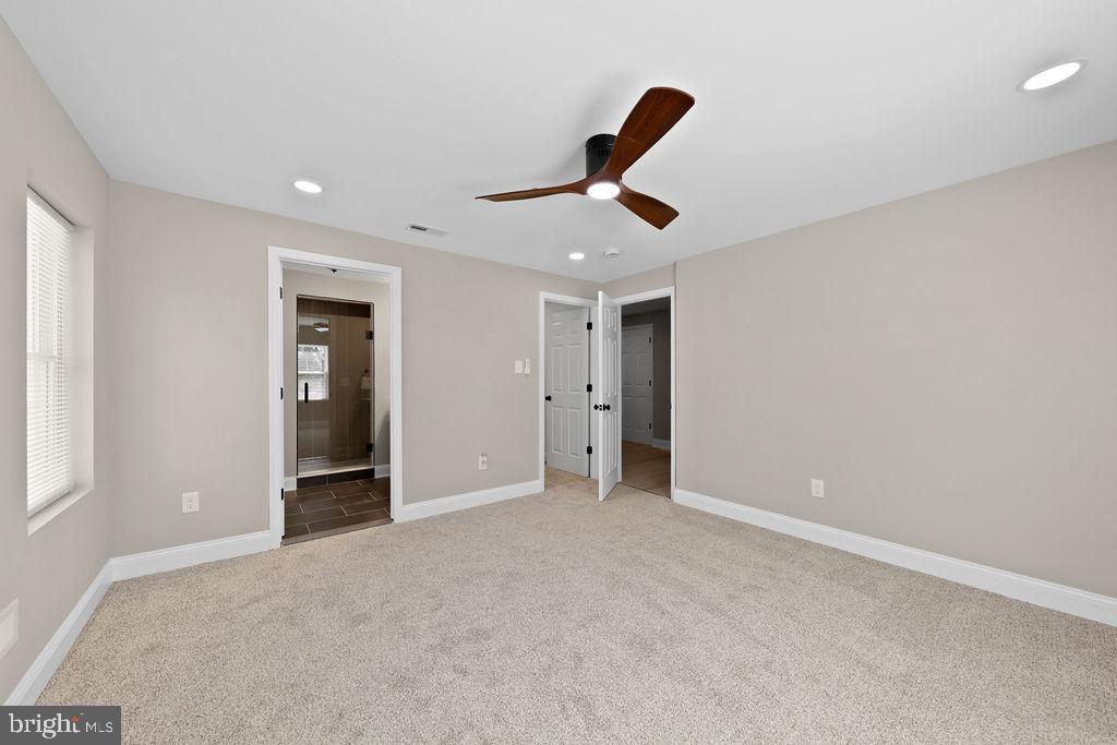 925 Union Landing Road Cinnaminson, NJ 08077 - Photo 17 of 42 Spacious, light-filled bedroom retreat.