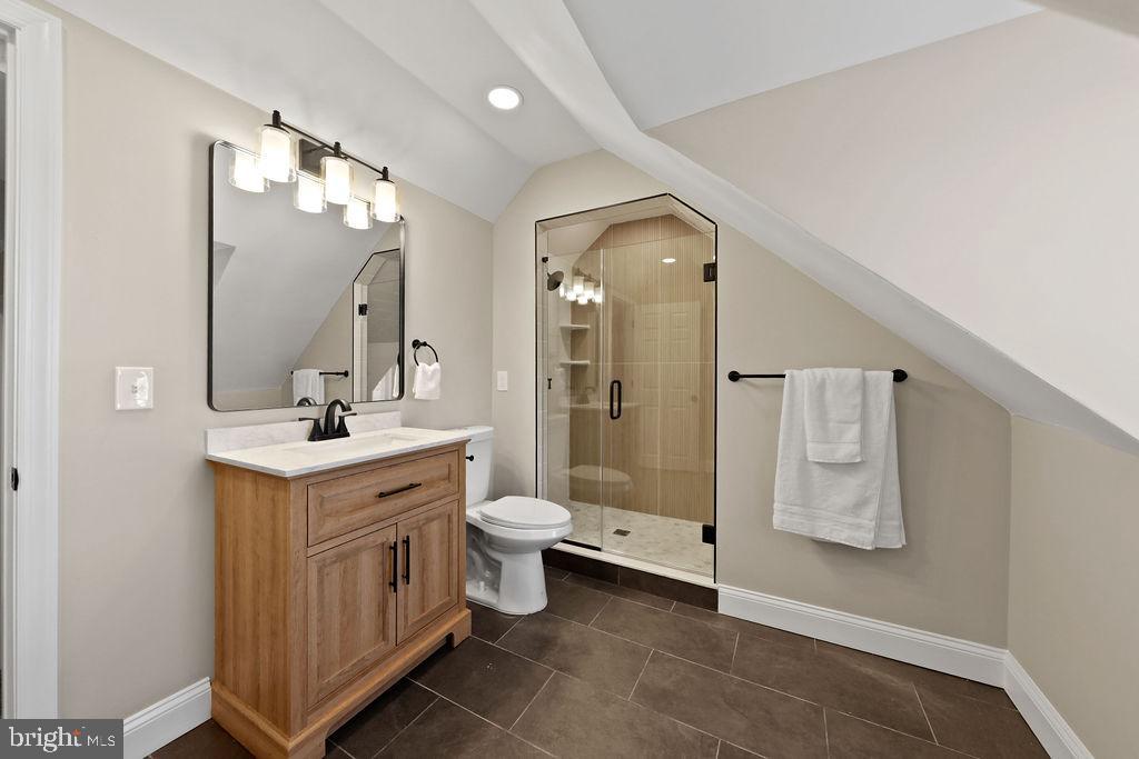 925 Union Landing Road Cinnaminson, NJ 08077 - Photo 30 of 42 Elegant bathroom with modern finishes.