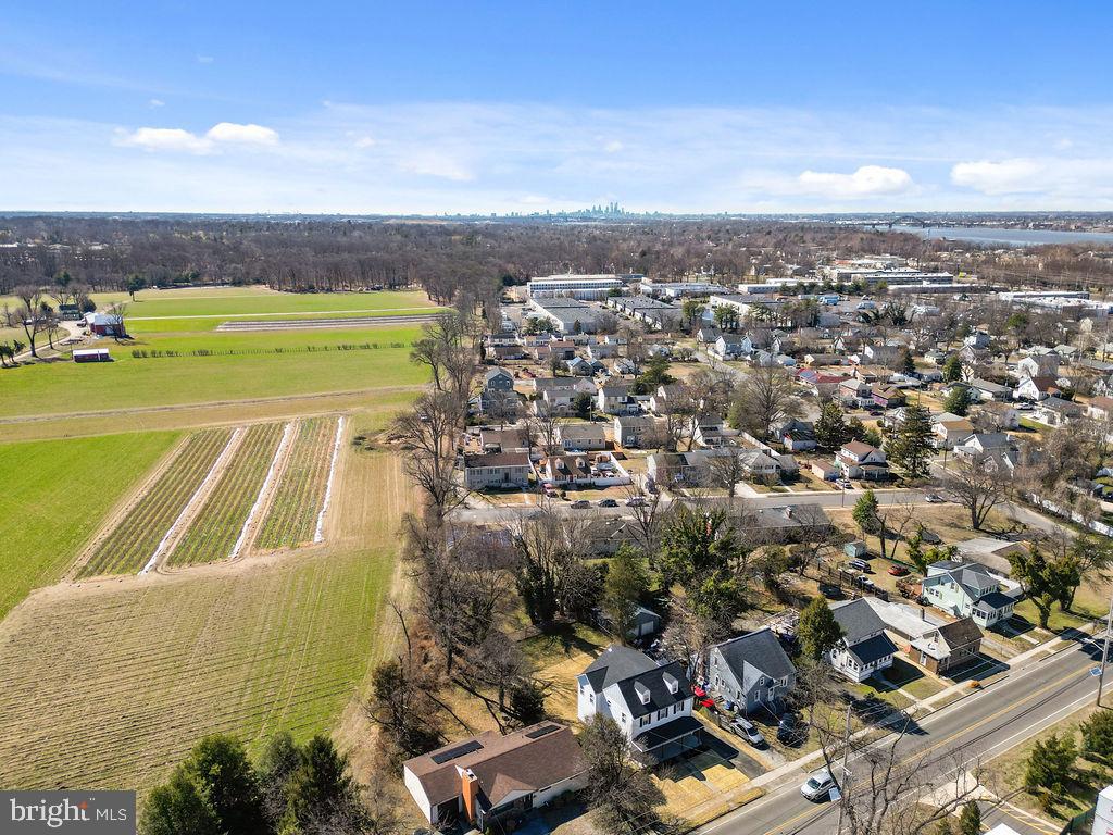 925 Union Landing Road Cinnaminson, NJ 08077 - Photo 39 of 42 Charming suburban landscape meets open fields.