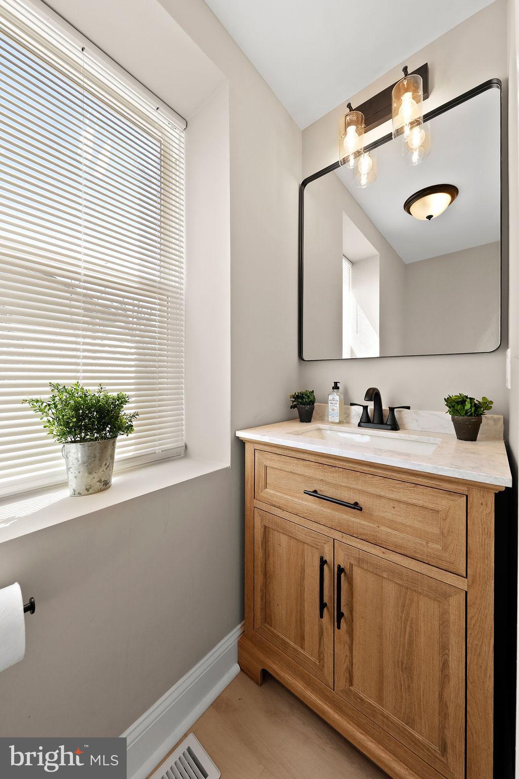 925 Union Landing Road Cinnaminson, NJ 08077 - Photo 5 of 42 Chic bathroom with natural light and style.