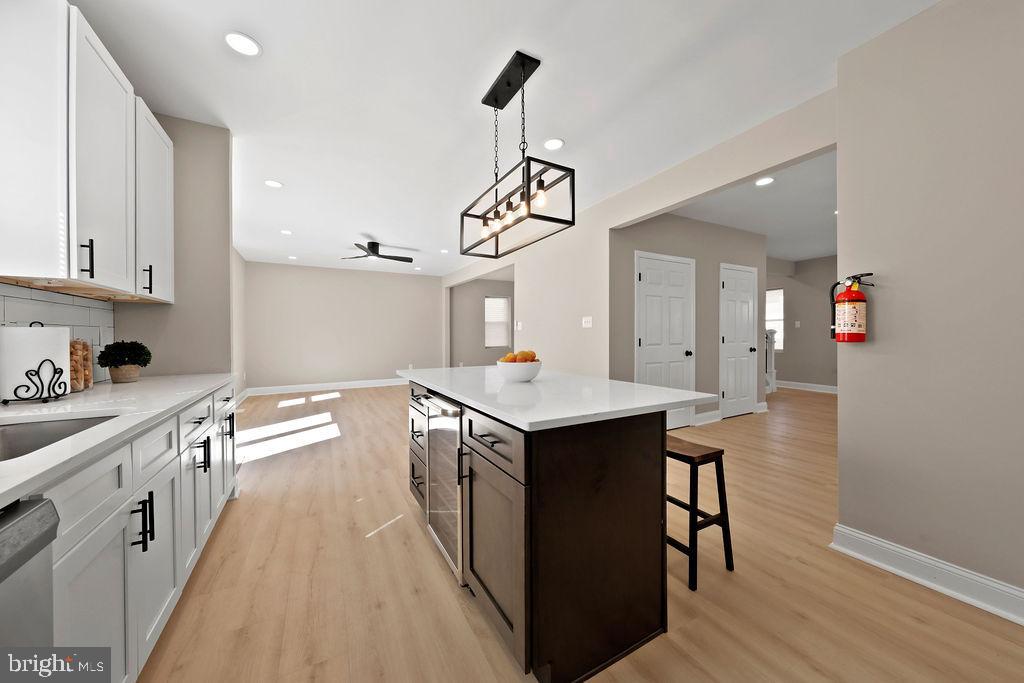 925 Union Landing Road Cinnaminson, NJ 08077 - Photo 8 of 42 Modern kitchen with open layout charm.