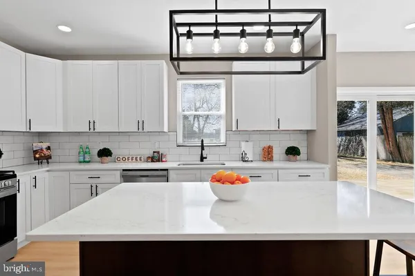 $588,900 | 925 Union Landing Road, Cinnaminson, NJ 08077