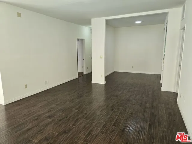 $3,800 | 860 South Lucerne Boulevard, Unit 202, Los Angeles, CA 90005