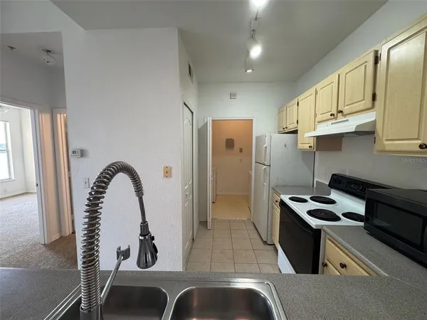 $1,600 | 1408 Lake Shadow Circle, Unit 1304, Maitland, FL 32751