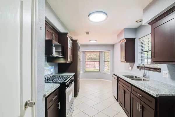 $267,000 | 1145 Westglen Drive, Alvin, TX 77511