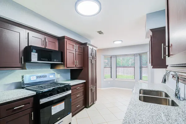 $267,000 | 1145 Westglen Drive, Alvin, TX 77511