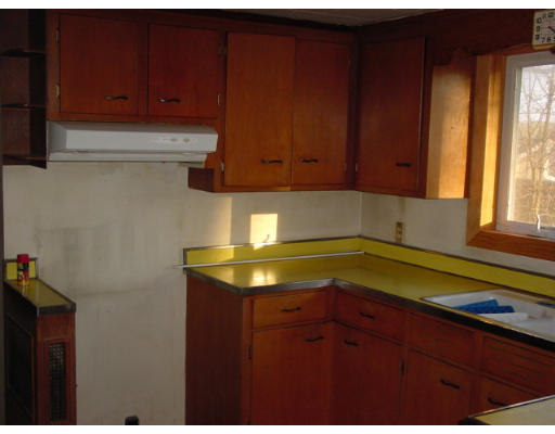 10 Maple Road Charlton, MA 01507 - Photo 3 of 8