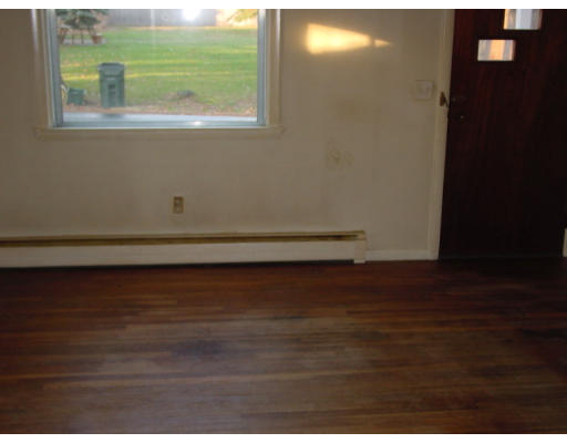 10 Maple Road Charlton, MA 01507 - Photo 5 of 8