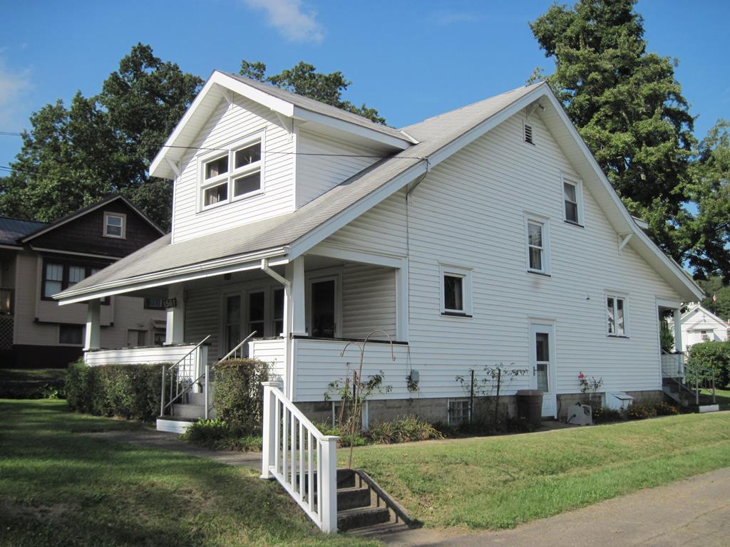 1561 Mercer Road Franklin, PA 16323 - Photo 1 of 13 Gallery Image 1