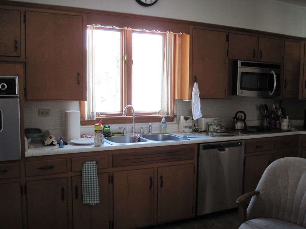 1561 Mercer Road Franklin, PA 16323 - Photo 4 of 13 Gallery Image 4