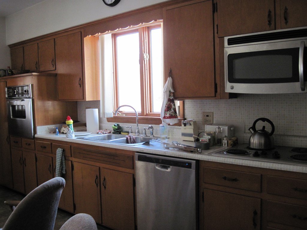 1561 Mercer Road Franklin, PA 16323 - Photo 5 of 13 Gallery Image 5