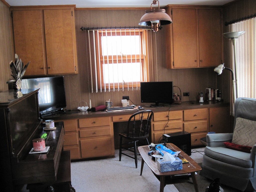 1561 Mercer Road Franklin, PA 16323 - Photo 6 of 13 Gallery Image 6