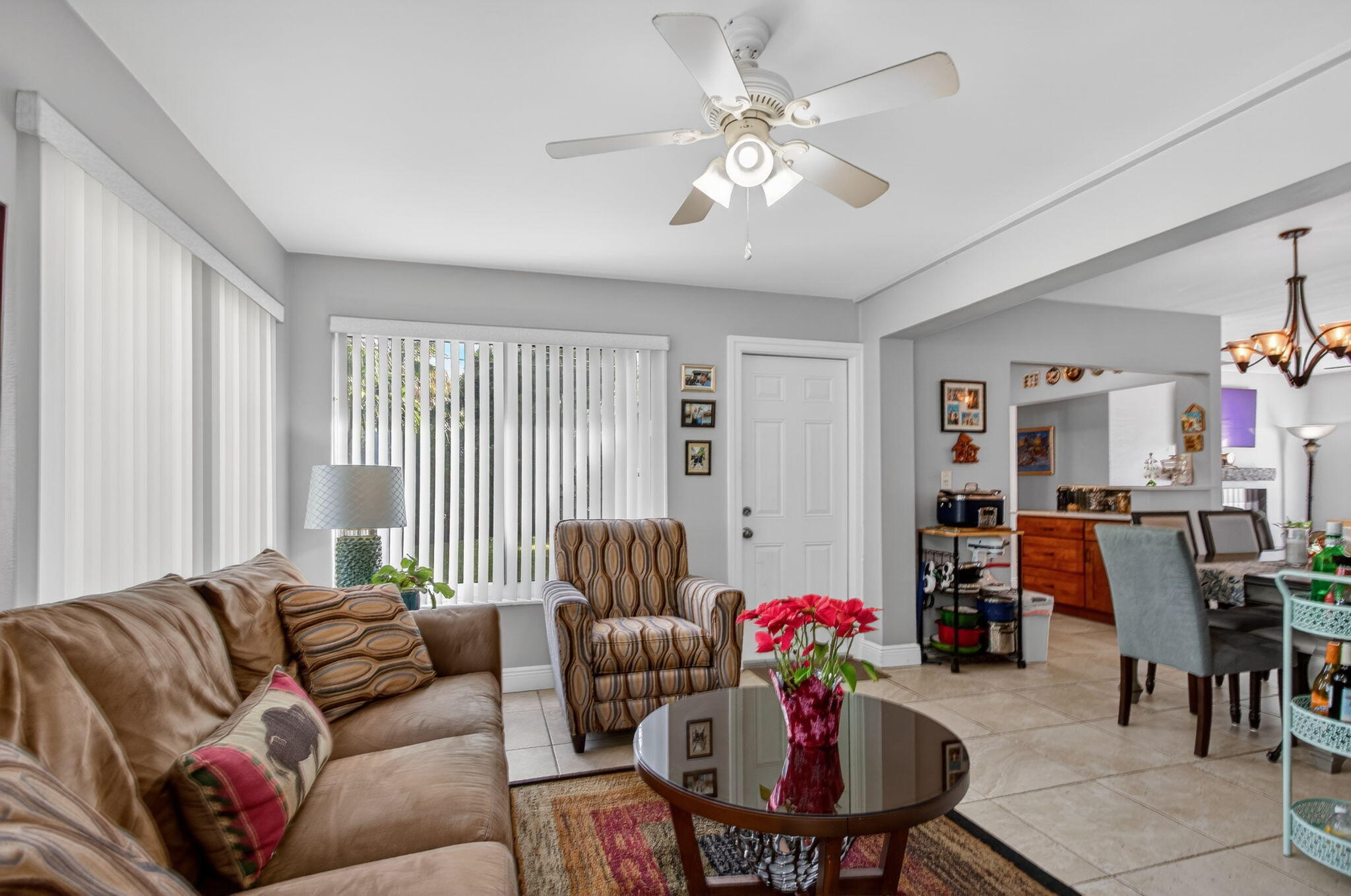 425 Southwest 10th Street Pompano Beach, FL 33060 - Photo 21 of 47 a living room with furniture and a large window