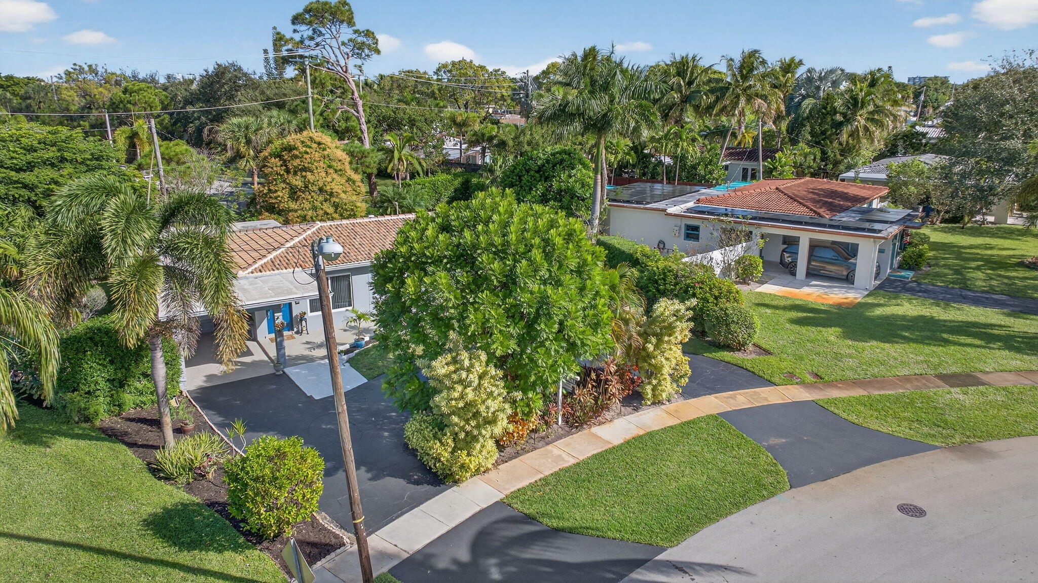 425 Southwest 10th Street Pompano Beach, FL 33060 - Photo 35 of 47 an aerial view of house with yard